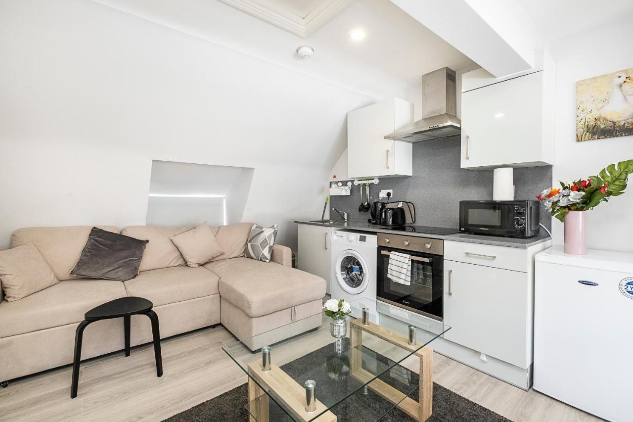 Securematics Superior Studio Apartments Londres Exterior foto